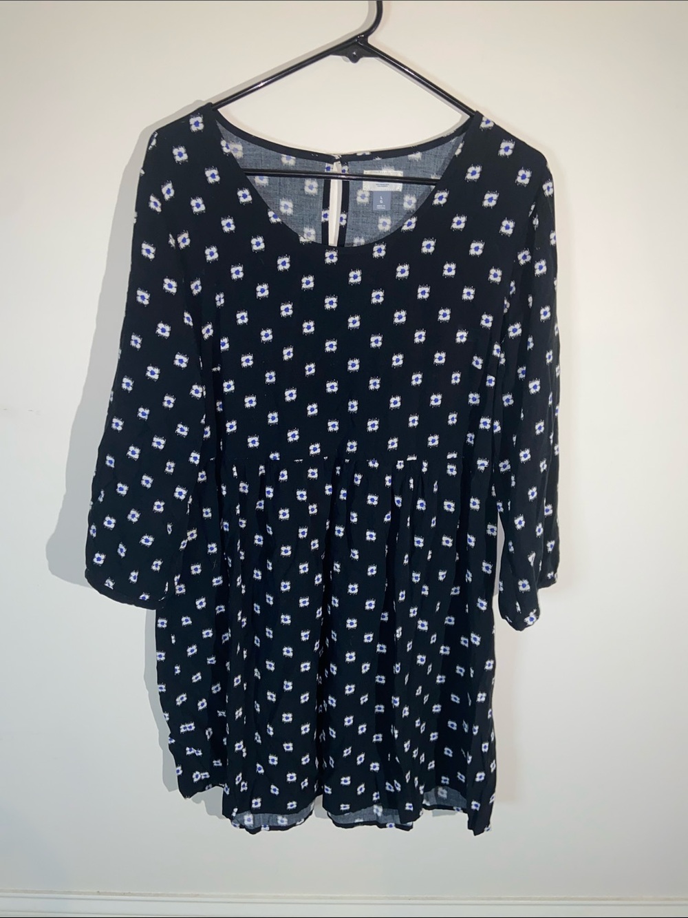 Old Navy Black Floral Print Babydoll Dress 3/4 sleeve w/keyhole on back Size L